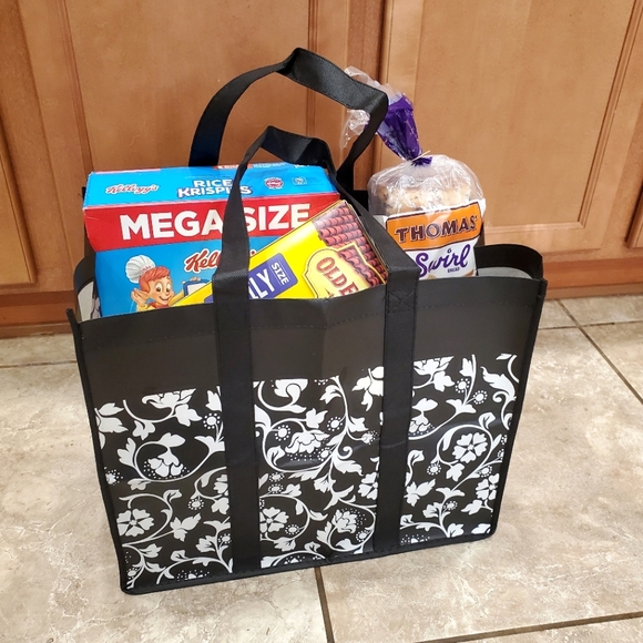 HUGE Tote Bag in Black & White NWT - Picture 2 of 8